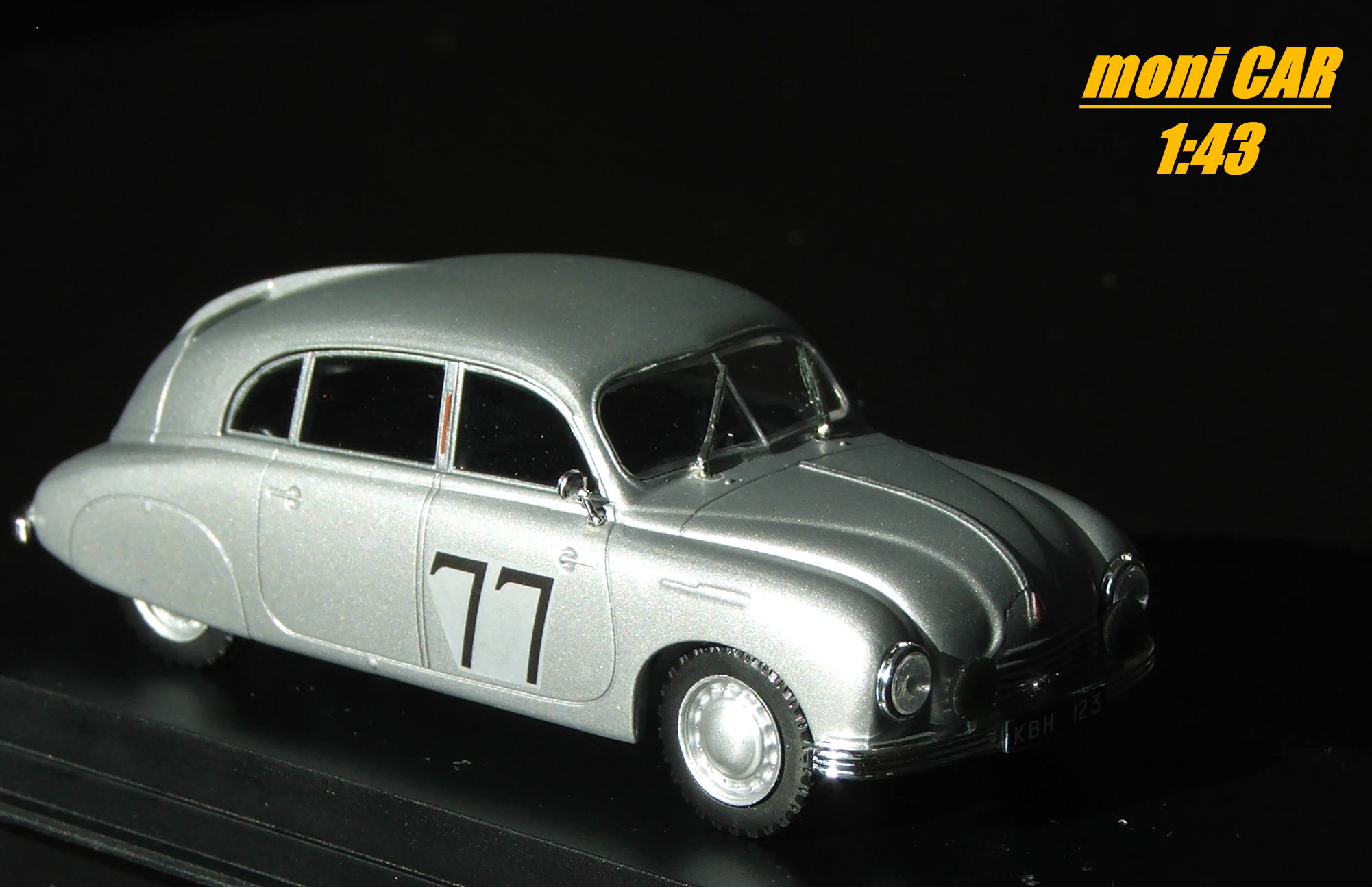 TATRA 600 Tatraplan No.77 - Presto - Marwaha - Safari Rallye 1953 (1:43) SC FOX18
