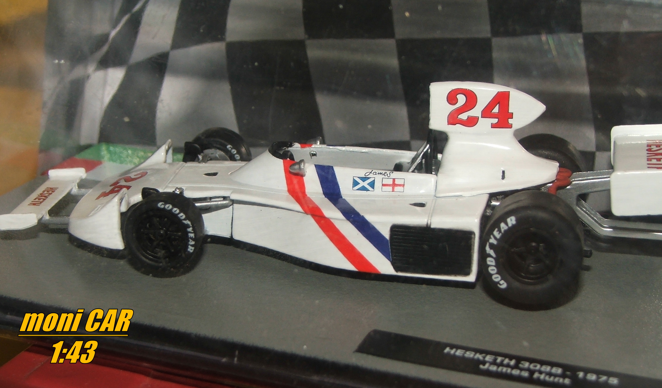 HESKETH 308B No.24 James Hunt - 1975 (1:43) Altaya/IXO