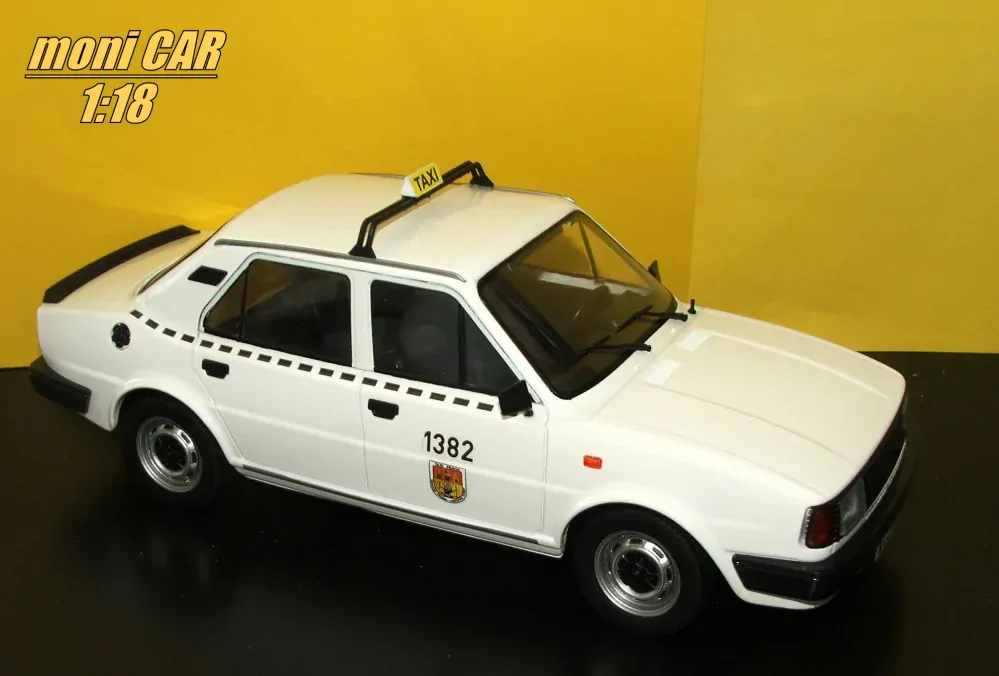 Škoda 120L Taxi (1:18) FOX18