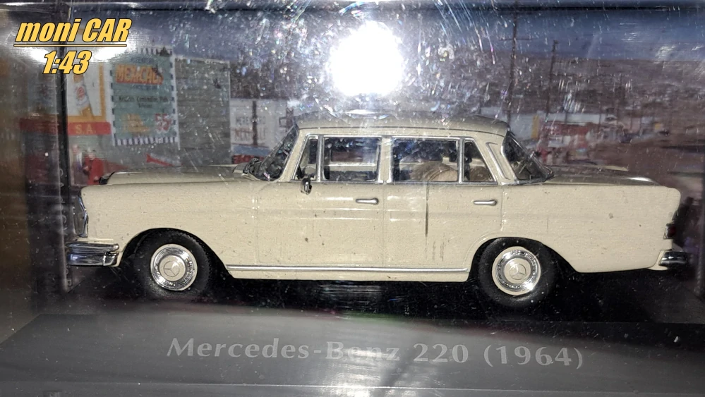 MERCEDES-BENZ 220 - 1964 (1:43) Altaya/IXO