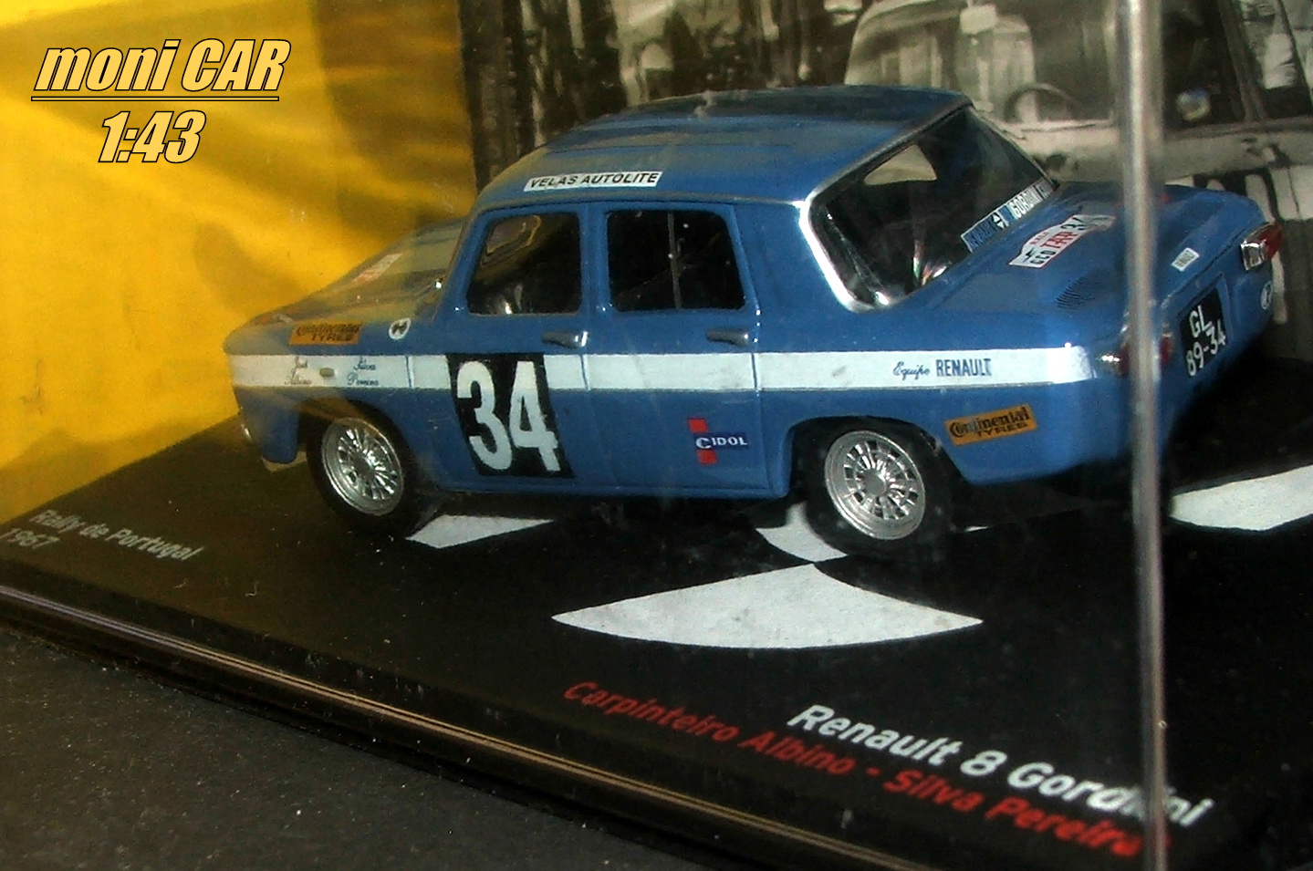 RENAULT 8 Gordini No.34 - Carpinteiro Albino - Silva Pereira - Rally de Portugal 1967 (1:43) Altaya/IXO