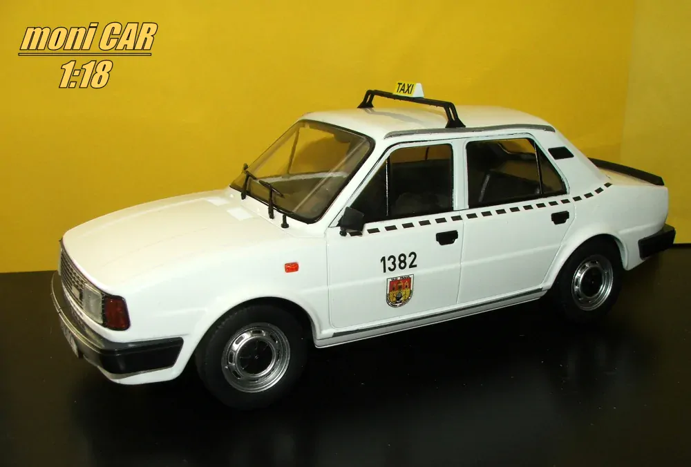 Škoda 120L Taxi (1:18) FOX18